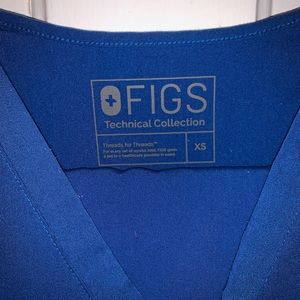 🔷 Royal Blue FIGS Scrub Top 🔷